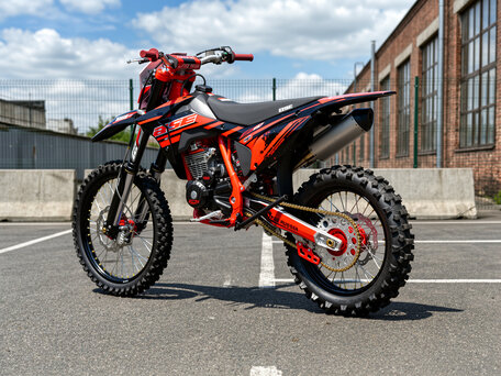 2026 BSE Z10, красный, 170200 рублей, вид 3