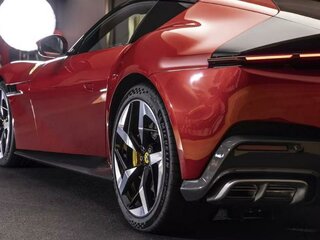 2026 Ferrari 12Cilindri, красный, 60900000 рублей, вид 4