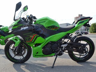 2023 Kawasaki Ninja 400, зелёный, 680000 рублей, вид 5