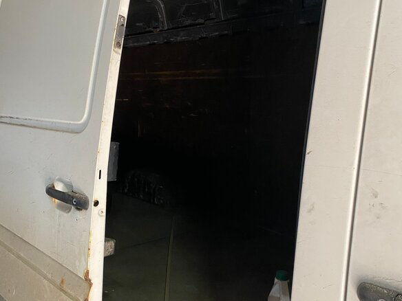 2001 Mercedes-Benz Sprinter, белый, 300000 рублей - вид 4