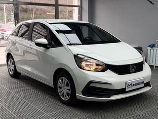 2022 Honda Fit IV Рестайлинг, белый, 990005 рублей, вид 2