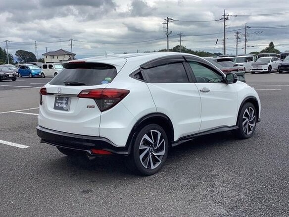 2021 Honda Vezel I Рестайлинг, белый, 1690000 рублей - вид 4