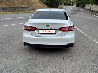 2020 Toyota Camry VIII (XV70), белый, 2500000 рублей, вид 4