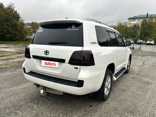 2011 Toyota Land Cruiser 200 Series, белый, 3750000 рублей, вид 3