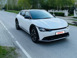 2022 Kia EV6 Long Range I, белый, 5400000 рублей, вид 4