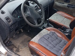 2001 Mitsubishi Carisma I Рестайлинг, серебристый, 130000 рублей, вид 5
