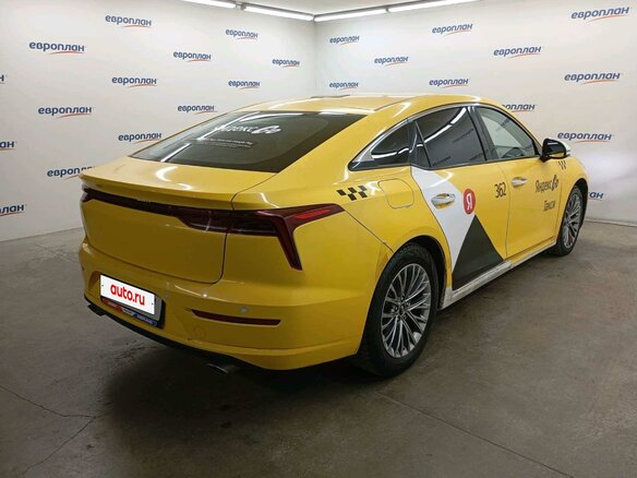 2023 FAW Bestune B70 I, белый - вид 2