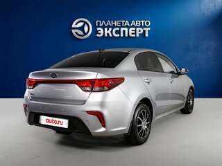 2018 Kia Rio IV, серебристый, 1299000 рублей, вид 4