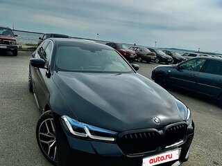 2019 BMW 5 серии 520i VII (G30/G31/G38), чёрный, 3650000 рублей, вид 3