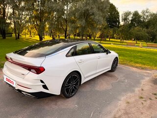 2021 Kia K5 III, белый, 1700000 рублей, вид 4