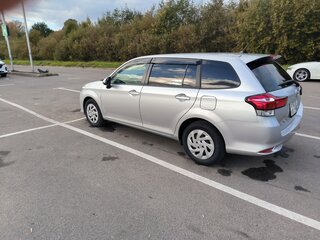 2021 Toyota Corolla Fielder XI (E160, E170) Рестайлинг 2, серебристый, 1930000 рублей, вид 4