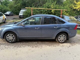 2009 Ford Focus II Рестайлинг, синий, 510000 рублей, вид 4