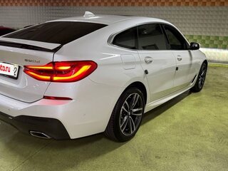 2022 BMW 6 серии Gran Turismo 620d IV (G32) Рестайлинг, белый, 5900000 рублей, вид 3