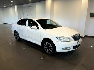 2011 Skoda Octavia II (A5) Рестайлинг, белый, 550000 рублей, вид 1
