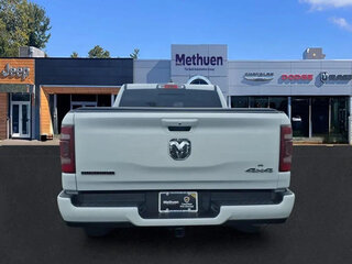 2022 Ram 1500 Crew Cab eTorque V, белый, 4860527 рублей, вид 3