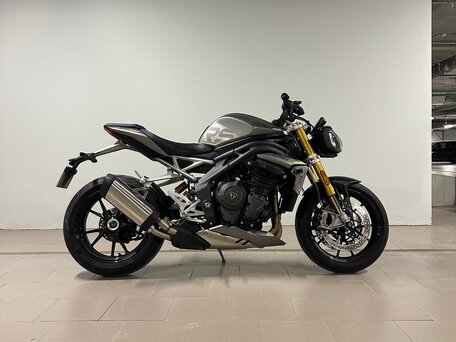 2021 Triumph Speed Triple, серый, 1250000 рублей, вид 1