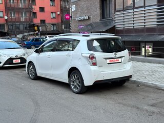 2014 Toyota Verso I Рестайлинг, белый, 999000 рублей, вид 3