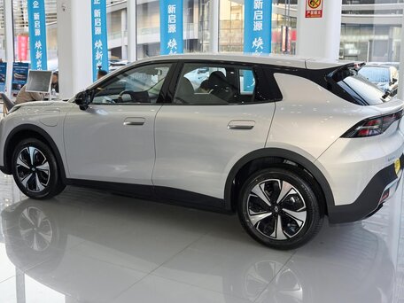 2026 Changan Qiyuan Q05 51.9 kWh II, серебристый, 2321000 рублей, вид 3