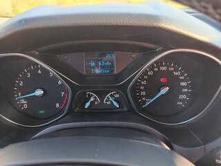 2015 Ford Focus III Рестайлинг, белый, 800000 рублей, вид 5