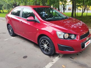 2013 Chevrolet Aveo II, красный, 600000 рублей, вид 2