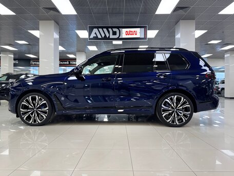 2023 BMW X7 40i I (G07) Рестайлинг, синий, 12701000 рублей, вид 2