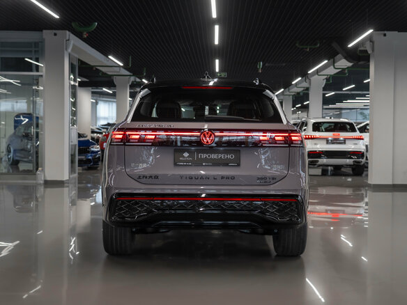 2026 Volkswagen Tiguan L Pro III (China Market), серый, 5100000 рублей - вид 5