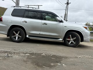 2011 Lexus LX 570 III, серебристый, 3850000 рублей, вид 2