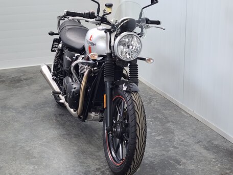 2017 Triumph Street Twin, серый, 599000 рублей, вид 3