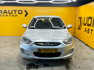 2013 Hyundai Solaris I, серебристый, 679000 рублей, вид 5