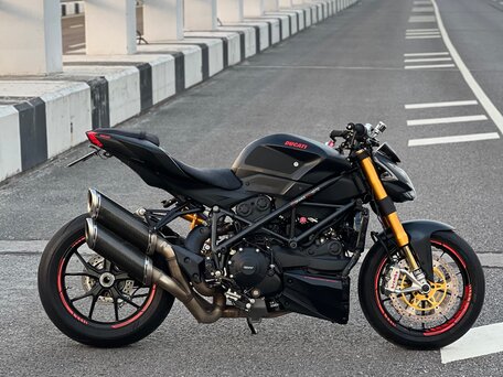 2012 Ducati Streetfighter, чёрный, 700000 рублей, вид 4