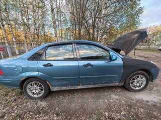 2000 Ford Focus I (North America), синий, 140000 рублей, вид 2