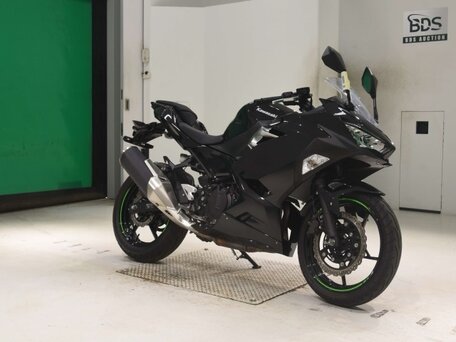 2020 Kawasaki Ninja 400, чёрный, 525000 рублей, вид 3