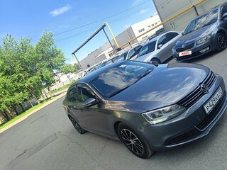 2012 Volkswagen Jetta VI, серый, 850000 рублей, вид 3