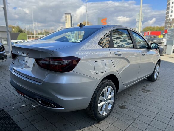 2026 Lada (ВАЗ) Vesta I Рестайлинг (NG), серебристый - вид 4