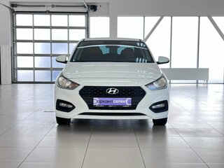 2018 Hyundai Solaris II, белый, 1285000 рублей, вид 2