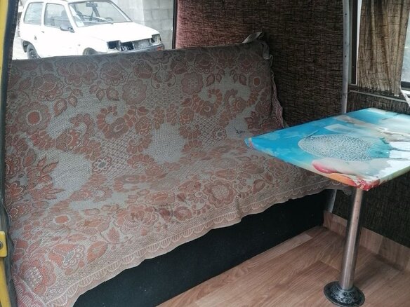 1985 Volkswagen Transporter 4-speed T3, жёлтый, 350000 рублей - вид 7