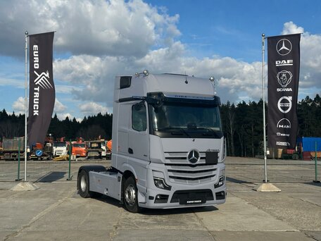 2026 Mercedes-Benz Actros, серебристый, 18500000 рублей, вид 1