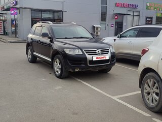 2010 Volkswagen Touareg I Рестайлинг, чёрный, 1090000 рублей, вид 3