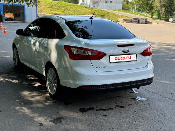2014 Ford Focus III, белый - вид 5