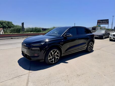 2026 Audi Q6L e-tron, чёрный, 6480000 рублей, вид 1