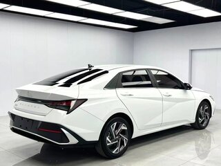 2023 Hyundai Elantra VII (CN7) Рестайлинг, белый, 1780000 рублей, вид 5