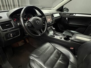 2012 Volkswagen Touareg II, чёрный, 1399777 рублей, вид 5