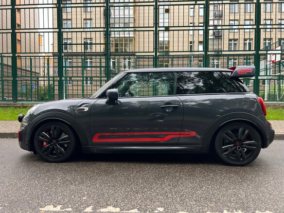 2021 Mini Hatch JCW III (F55/F56) Рестайлинг, серый, 3275000 рублей - вид 34