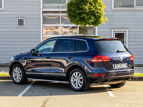 2012 Volkswagen Touareg II, синий, 1465000 рублей, вид 4