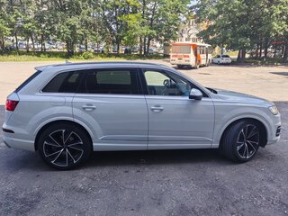 2019 Audi Q7 II (4M), белый, 4550000 рублей, вид 5