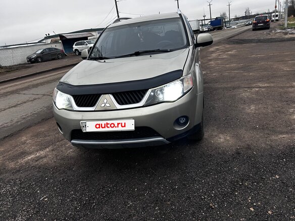 2008 Mitsubishi Outlander II, бежевый, 810000 рублей
