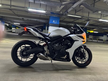 2023 Honda CBR 650R, белый, 955000 рублей, вид 4