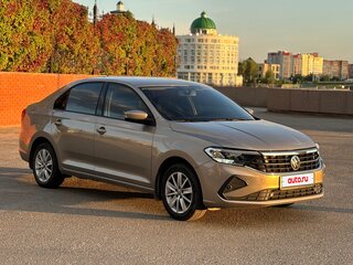 2020 Volkswagen Polo VI, коричневый, 1630000 рублей, вид 2