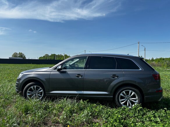 2019 Audi Q7 II (4M), серый, 4450000 рублей - вид 4