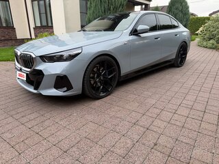2024 BMW 5 серии 523d VIII (G60/G61/G68), серый, 8000000 рублей, вид 2